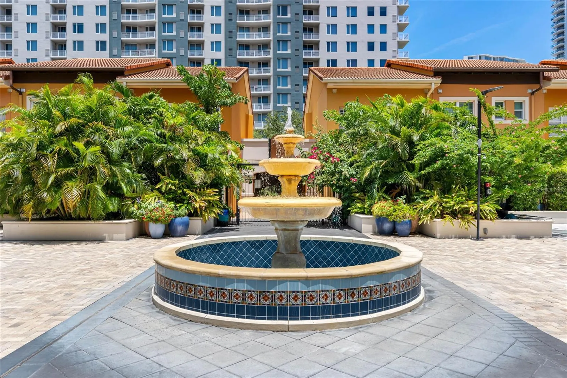 200 4th Avenue S St Petersburg FL 33701