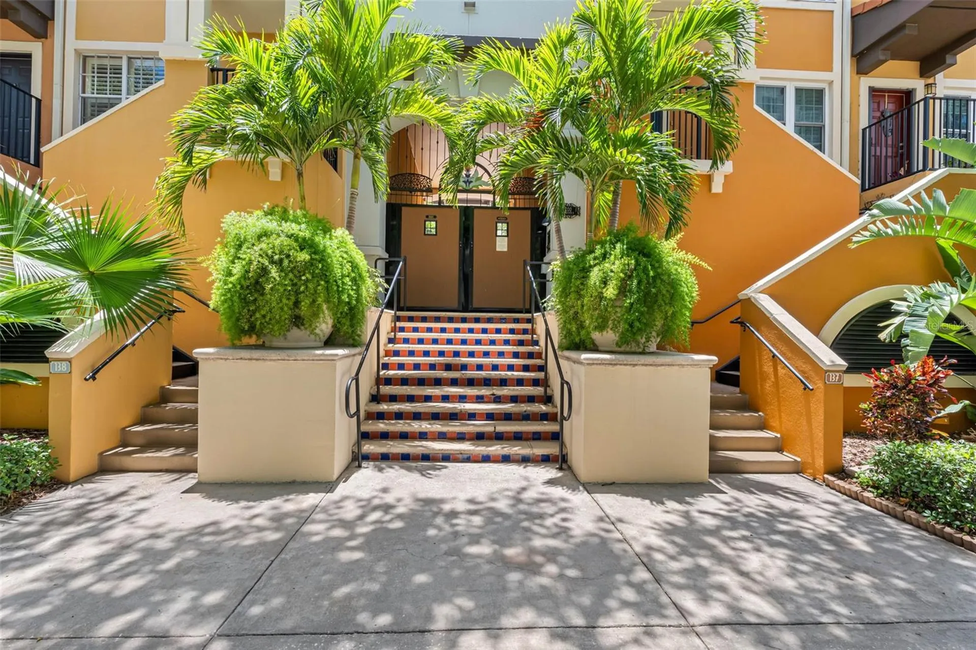200 4th Avenue S St Petersburg FL 33701