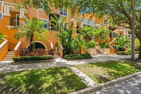 200 4th Avenue S St Petersburg FL 33701