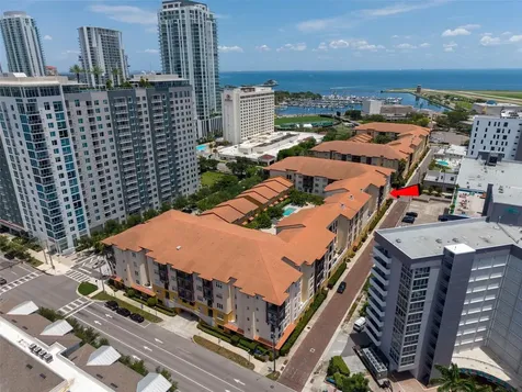 200 4th Avenue S St Petersburg FL 33701