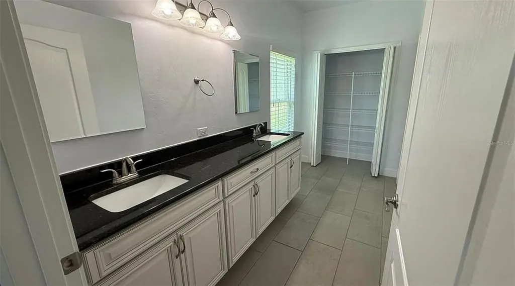12604 NW 11th Place Newberry FL 32669
