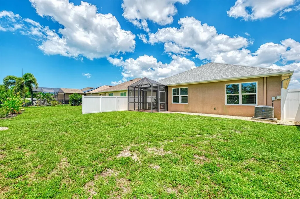 8905 Excelsior Loop Venice FL 34293