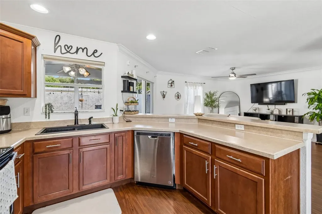 222 Carpenters Way Lakeland FL 33805