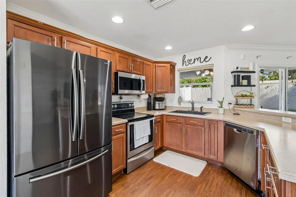 222 Carpenters Way Lakeland FL 33805