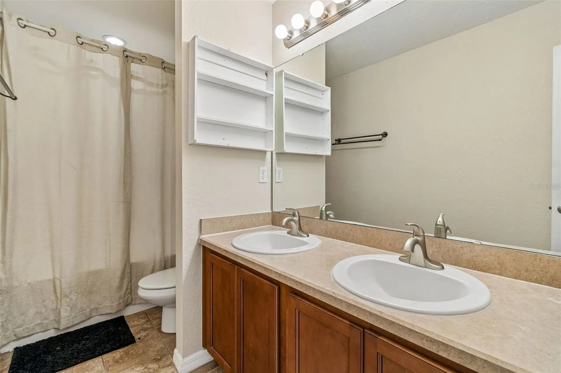 222 Carpenters Way Lakeland FL 33805