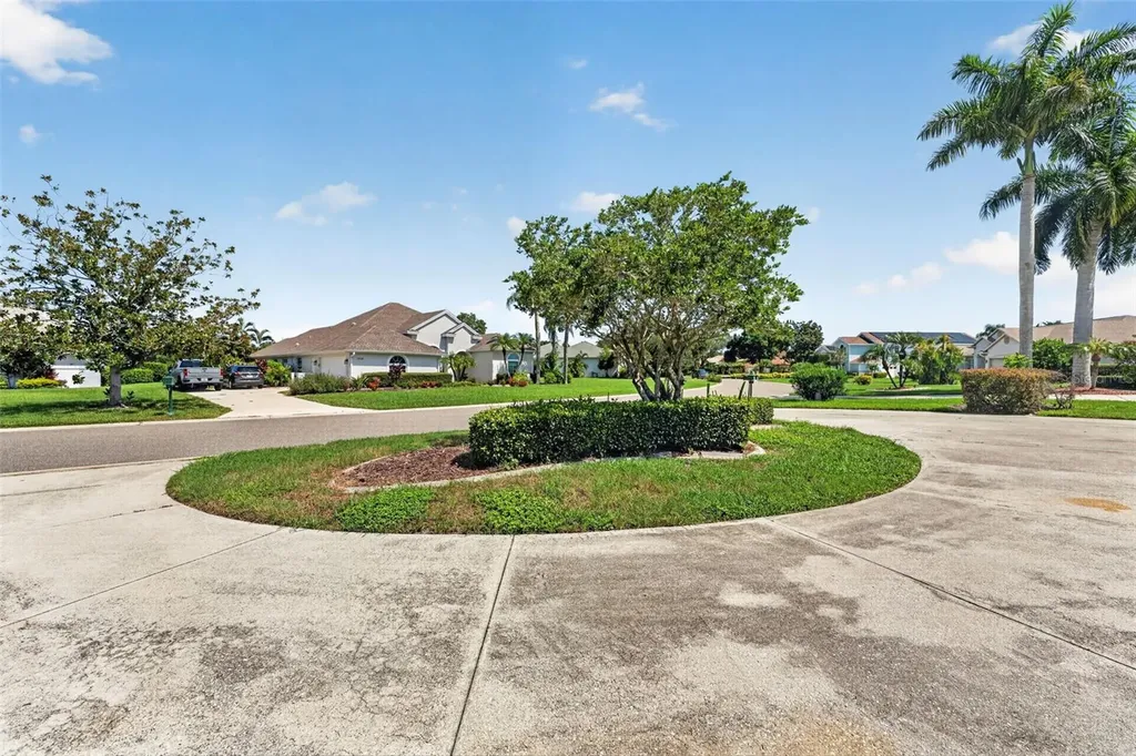 2941 Wilderness Boulevard E Parrish FL 34219