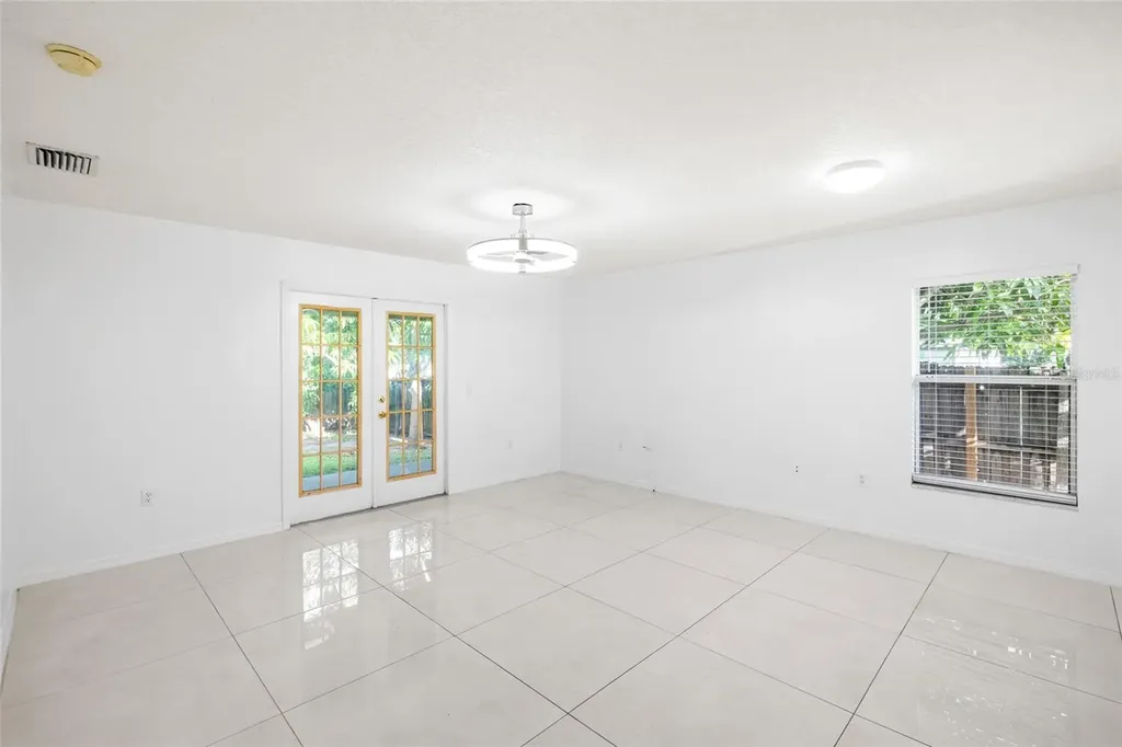 10001 Florence Avenue N Tampa FL 33612