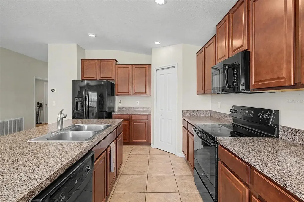 9625 Sage Creek Drive Ruskin FL 33573