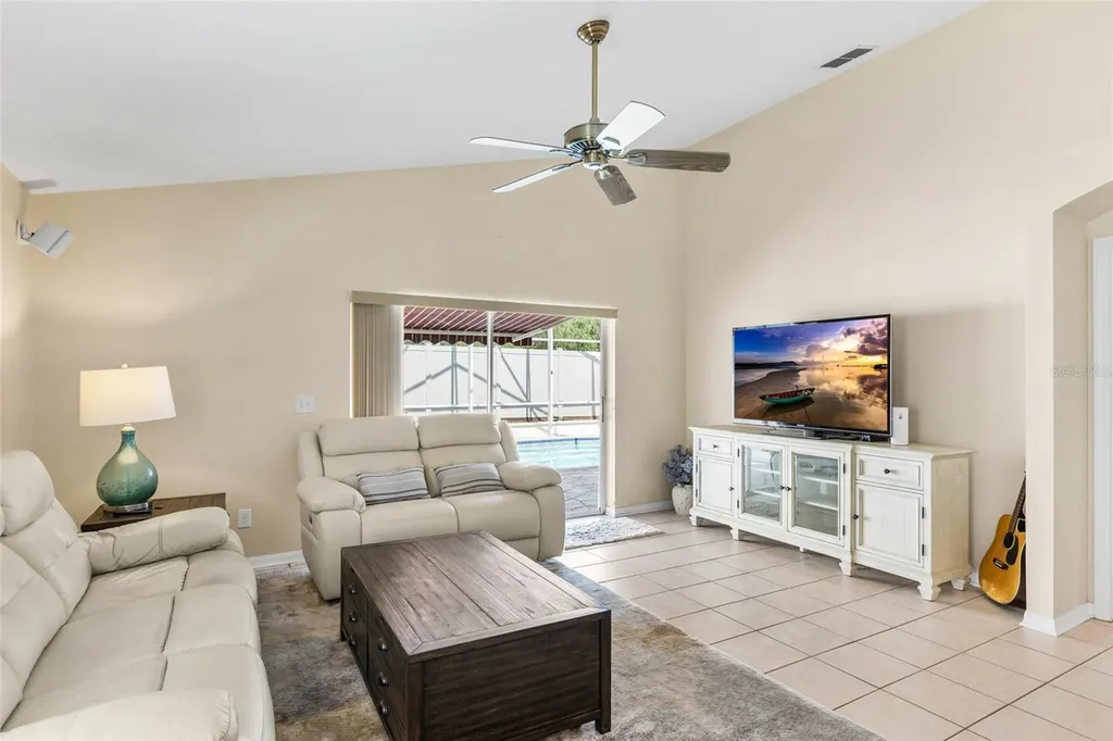 1674 Meadow Oak Lane Tarpon Springs FL 34689