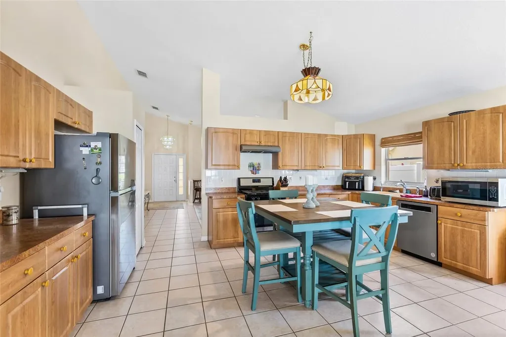 1674 Meadow Oak Lane Tarpon Springs FL 34689