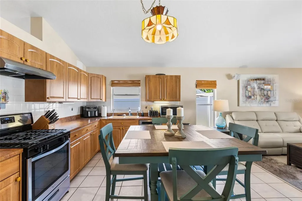 1674 Meadow Oak Lane Tarpon Springs FL 34689
