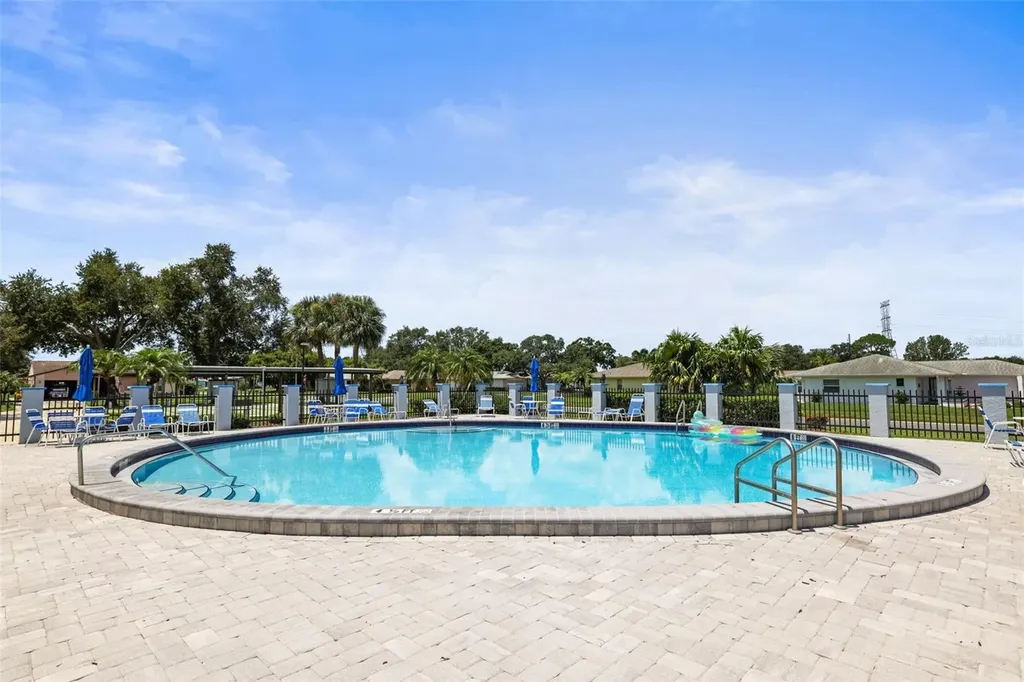 10559 41st Court N Clearwater FL 33762