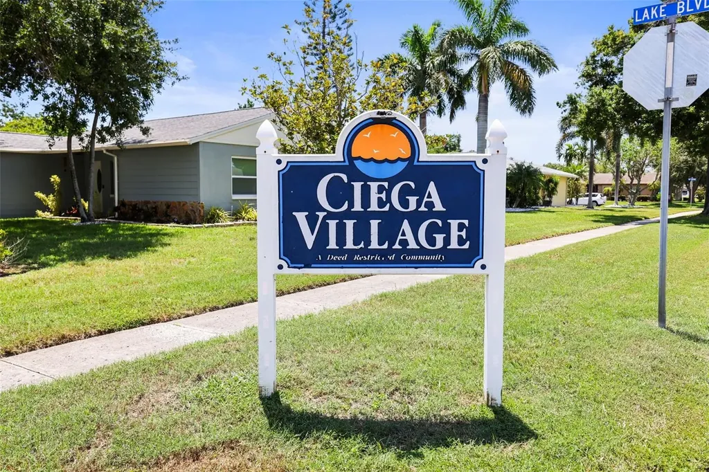 10559 41st Court N Clearwater FL 33762