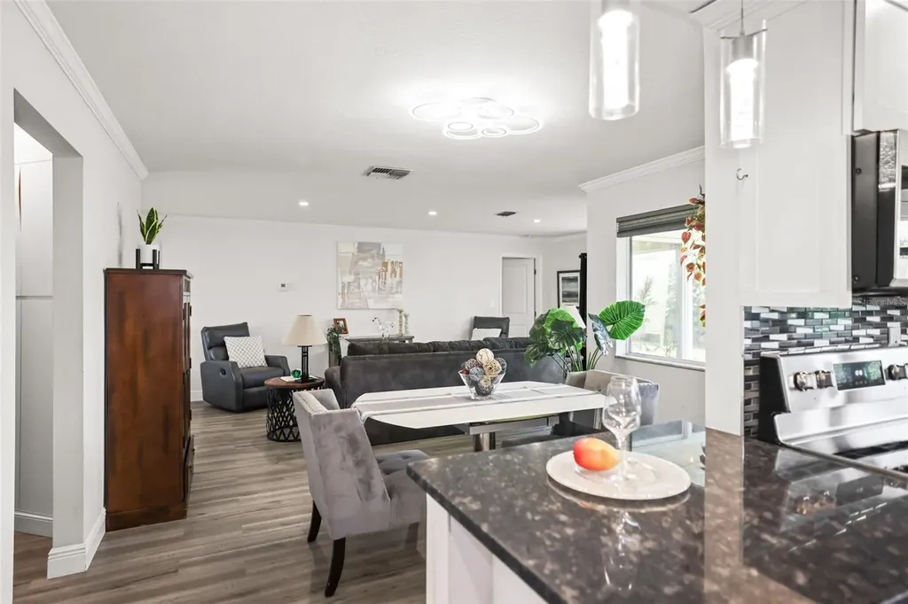 10559 41st Court N Clearwater FL 33762