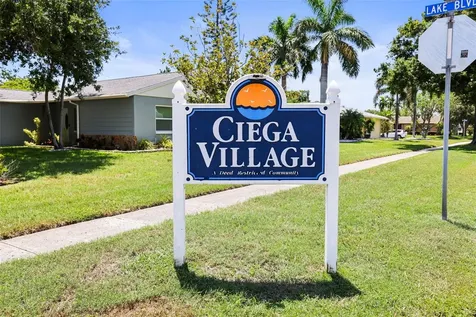10559 41st Court N Clearwater FL 33762
