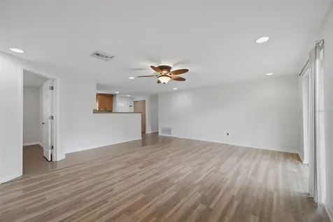 2804 Applewood Drive Clearwater FL 33759
