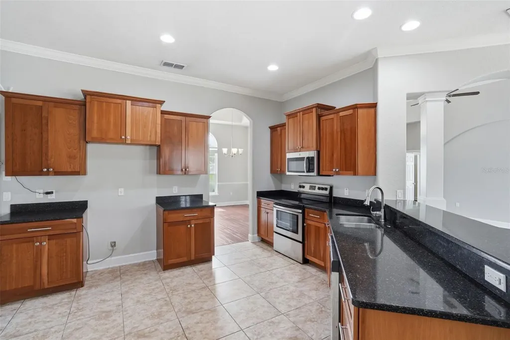 200 Lake Arietta Court Auburndale FL 33823