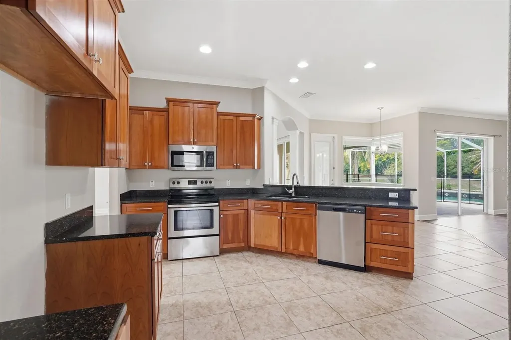 200 Lake Arietta Court Auburndale FL 33823