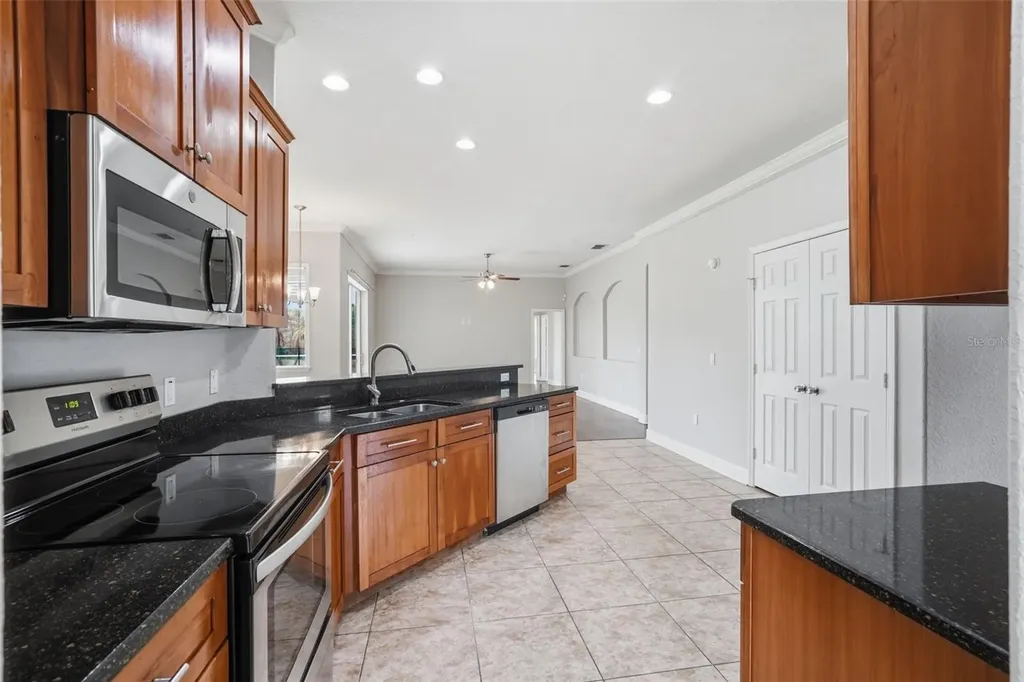 200 Lake Arietta Court Auburndale FL 33823