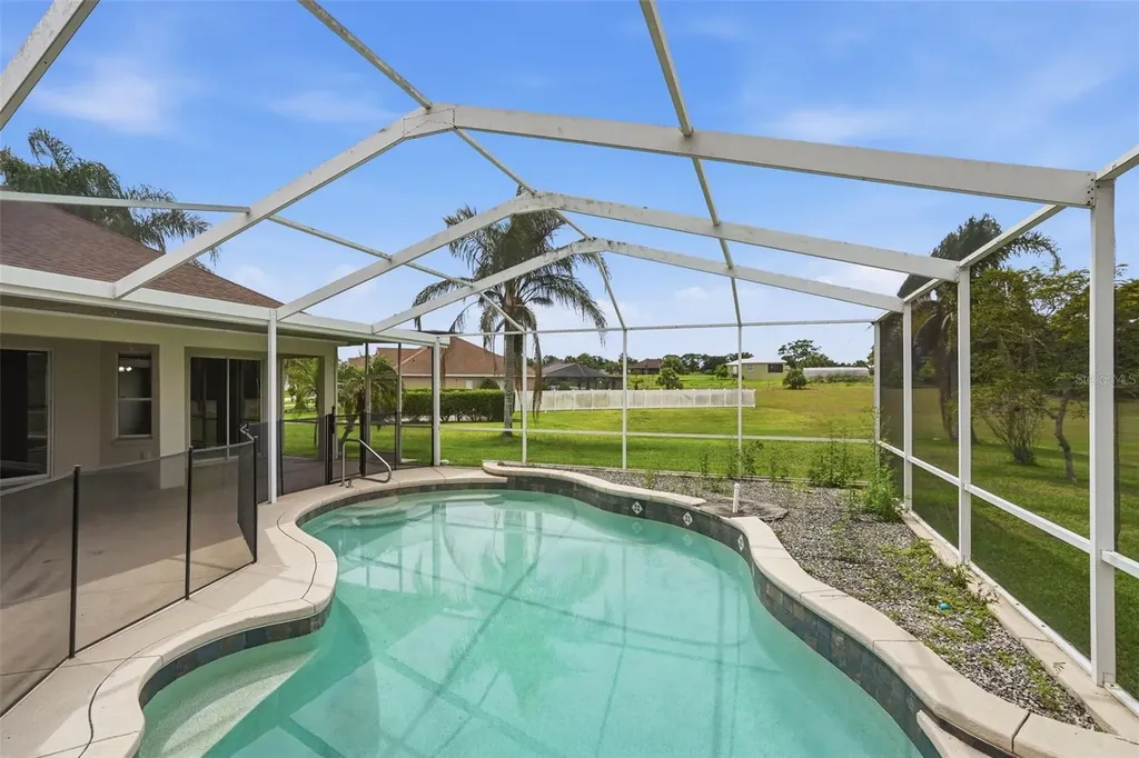 200 Lake Arietta Court Auburndale FL 33823