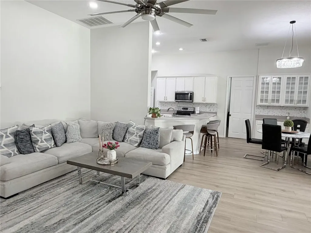 2413 Prairie View Winter Garden FL 34787