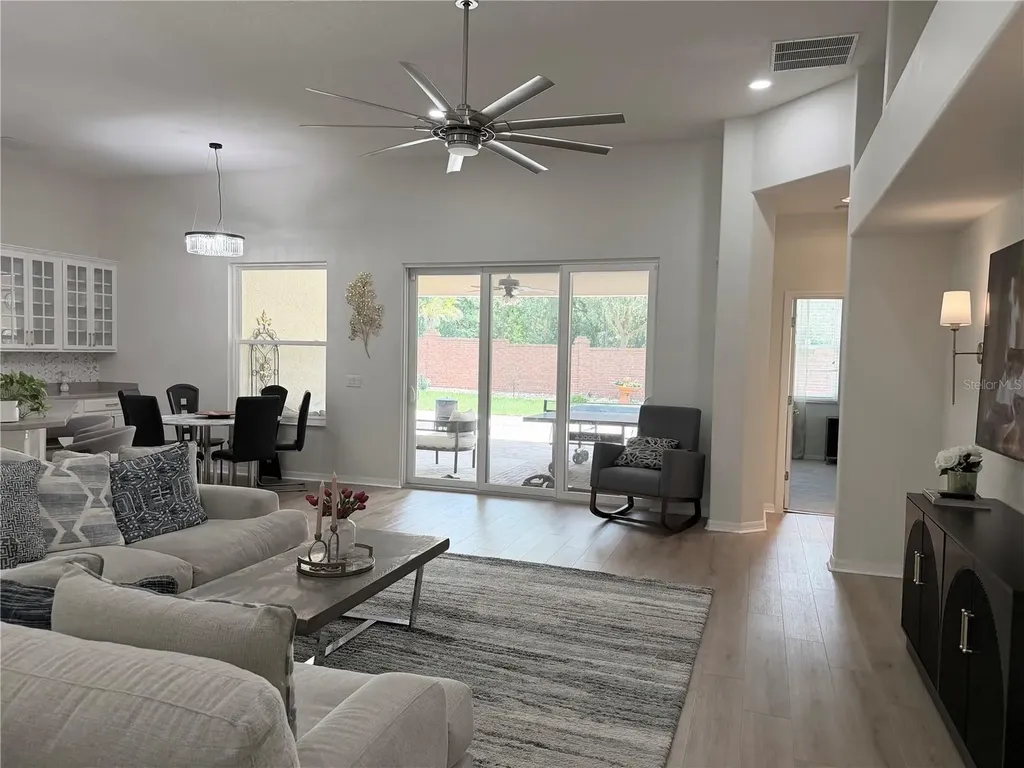 2413 Prairie View Winter Garden FL 34787