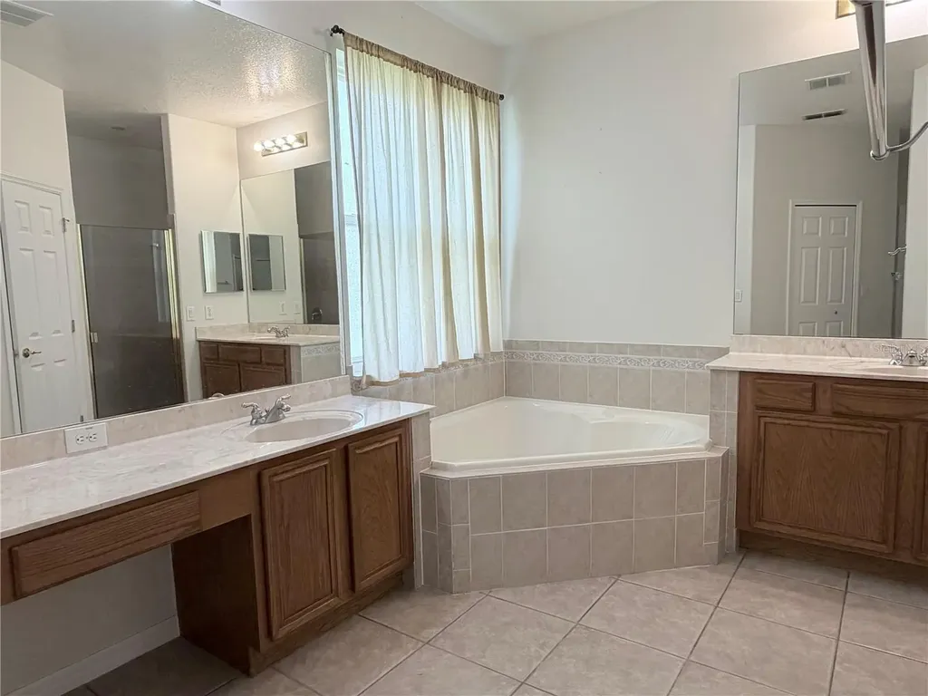 2413 Prairie View Winter Garden FL 34787