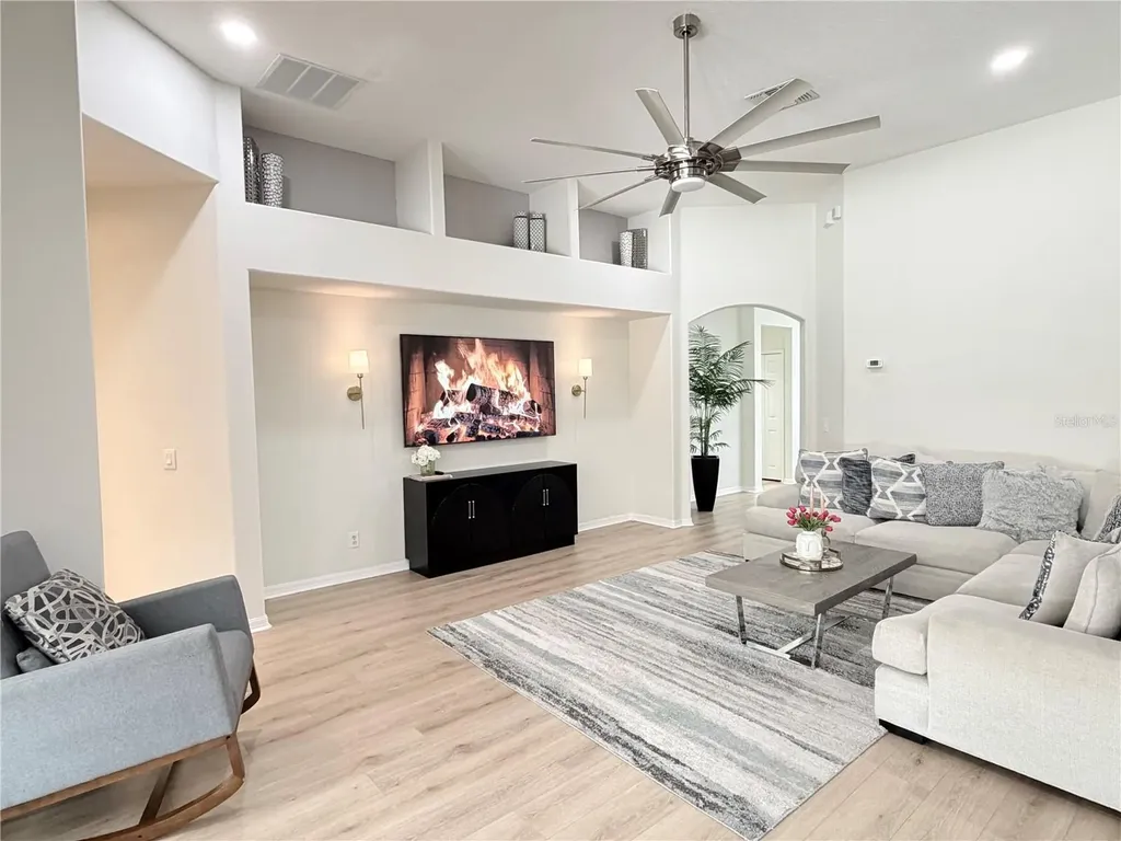 2413 Prairie View Winter Garden FL 34787