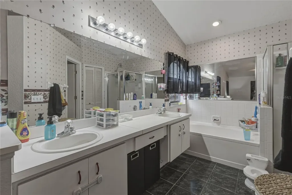 8054 Kaitlin Circle Lakeland FL 33810