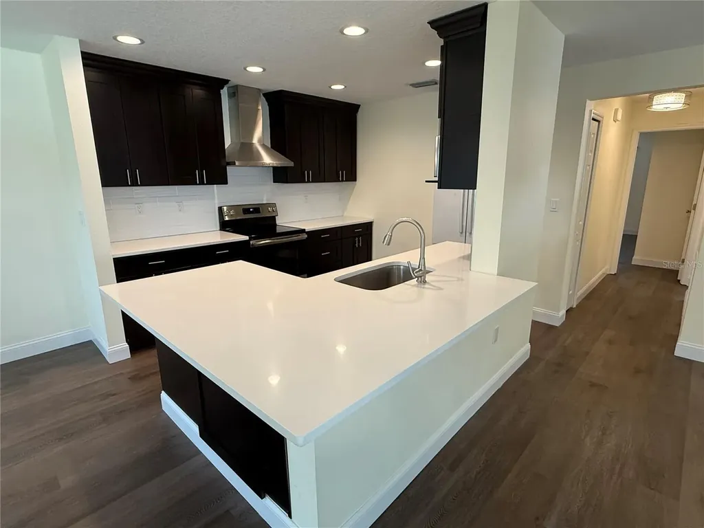 514 Longfellow Court Safety Harbor FL 34695
