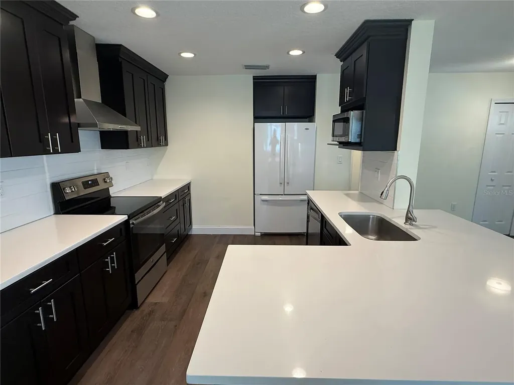 514 Longfellow Court Safety Harbor FL 34695