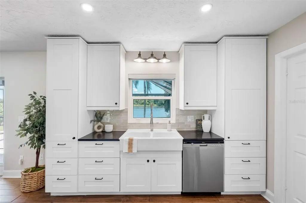 4221 River Hills Drive Tampa FL 33617