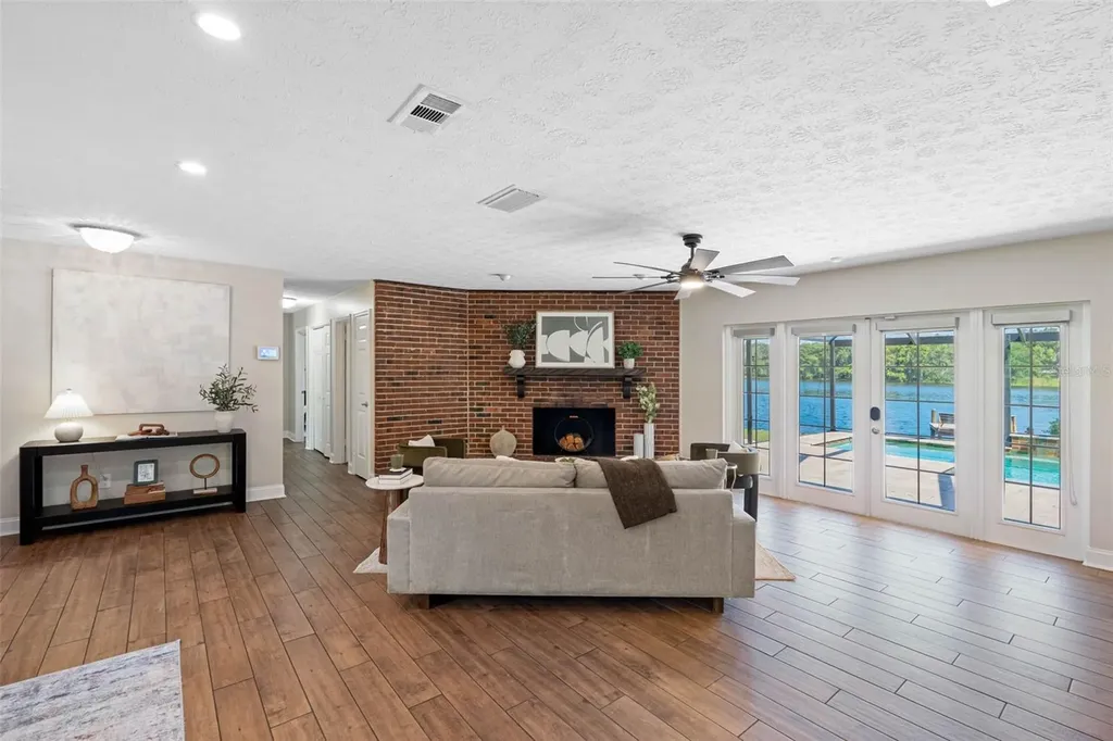 4221 River Hills Drive Tampa FL 33617