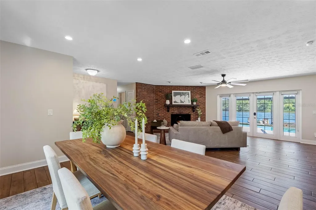 4221 River Hills Drive Tampa FL 33617