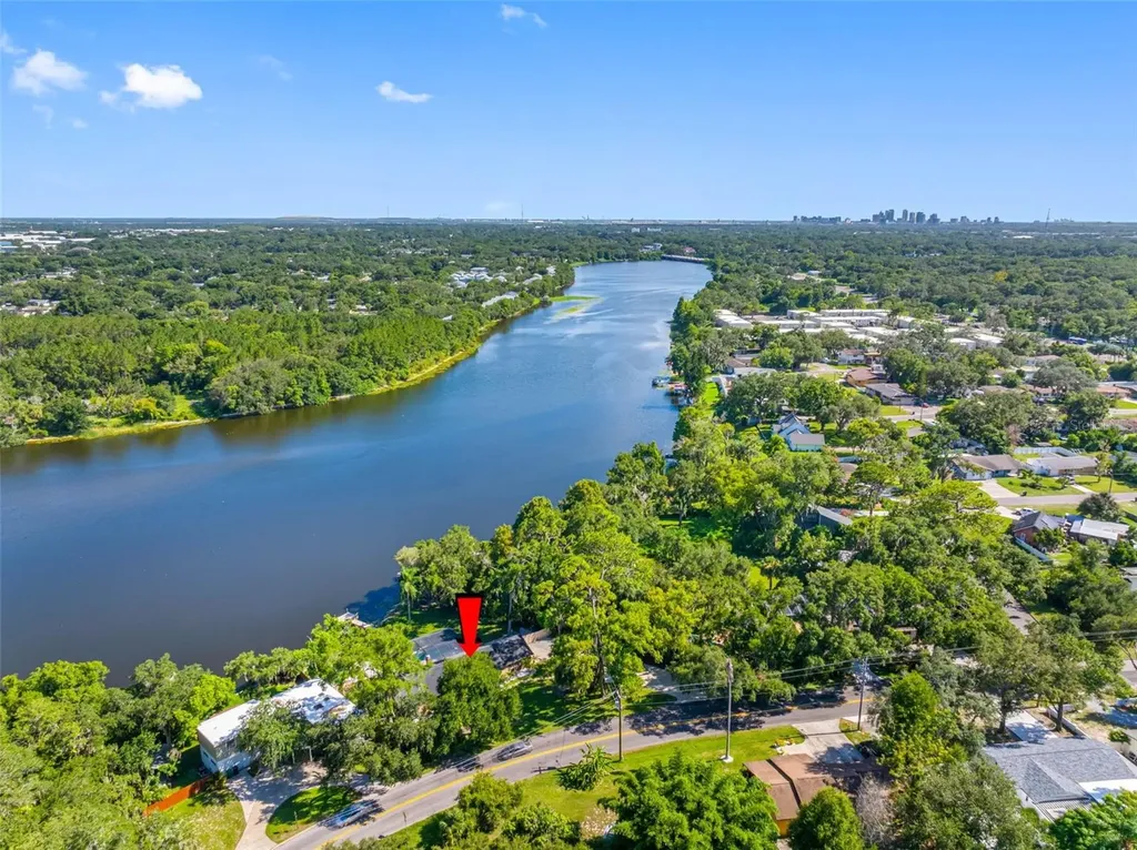 4221 River Hills Drive Tampa FL 33617