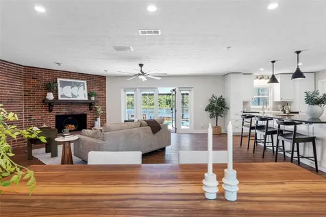 4221 River Hills Drive Tampa FL 33617
