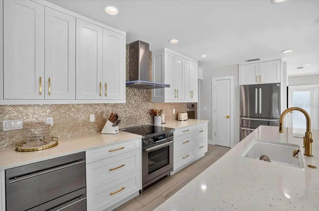 208 N Polk Drive Sarasota FL 34236