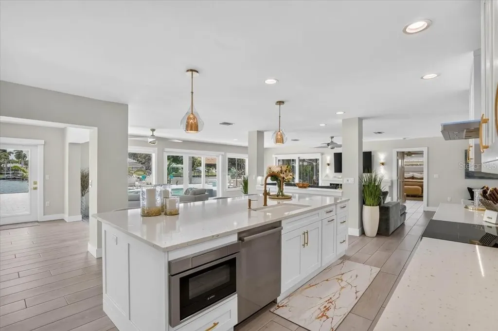 208 N Polk Drive Sarasota FL 34236