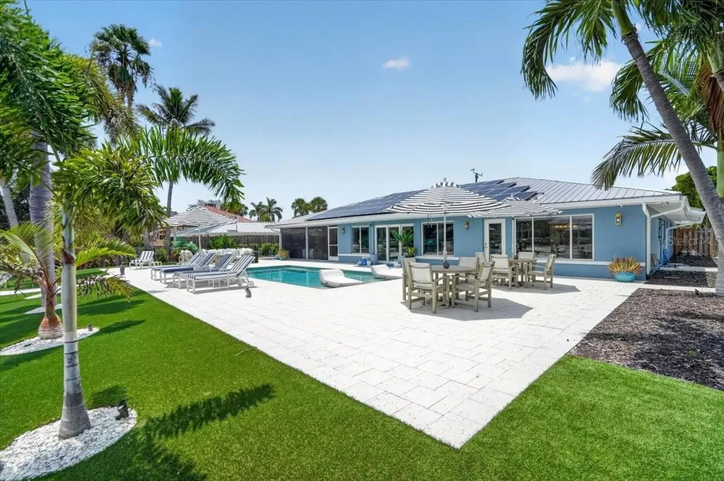 208 N Polk Drive Sarasota FL 34236