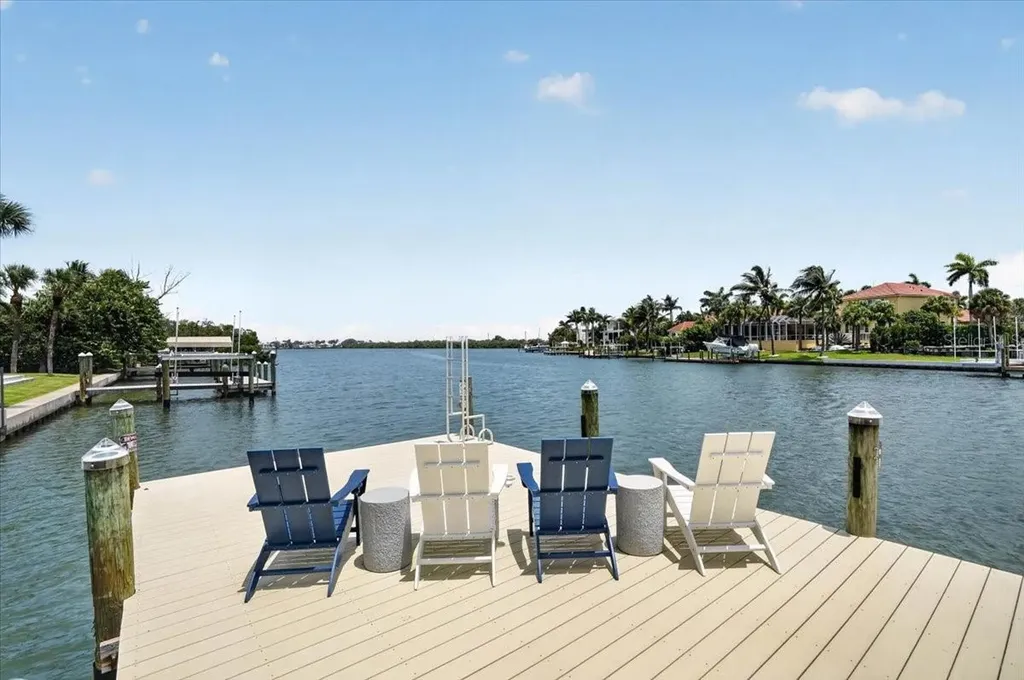 208 N Polk Drive Sarasota FL 34236