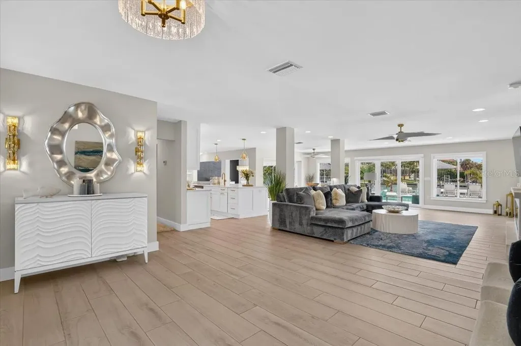 208 N Polk Drive Sarasota FL 34236