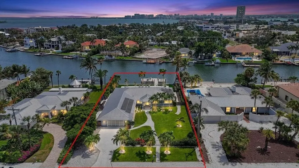 208 N Polk Drive Sarasota FL 34236