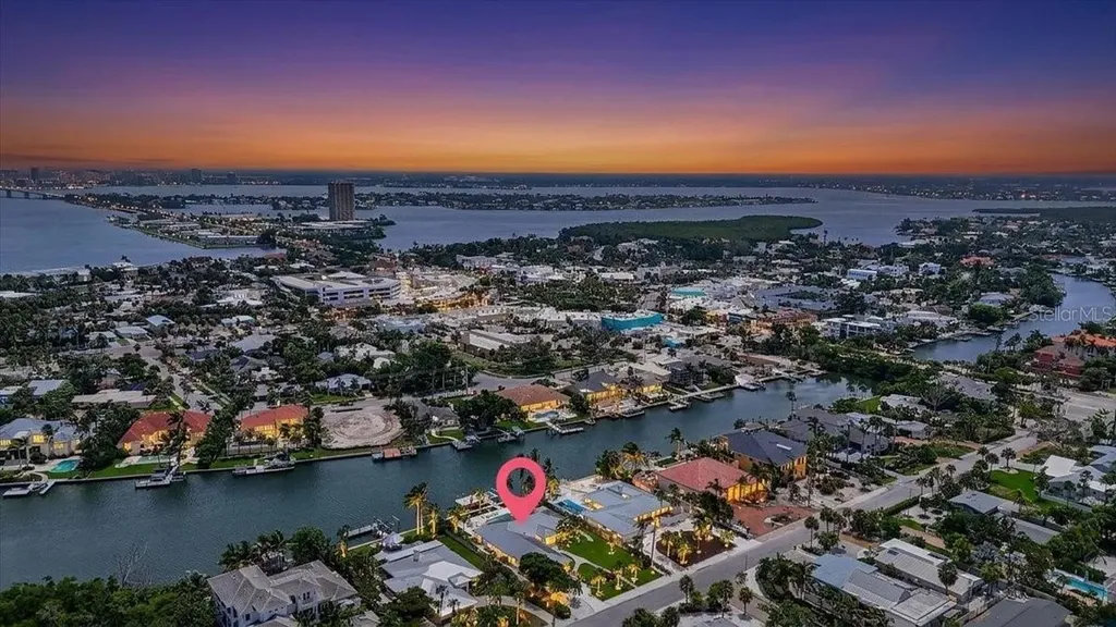 208 N Polk Drive Sarasota FL 34236