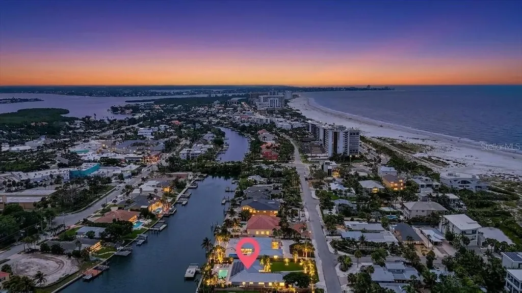 208 N Polk Drive Sarasota FL 34236