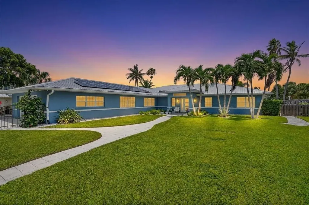 208 N Polk Drive Sarasota FL 34236