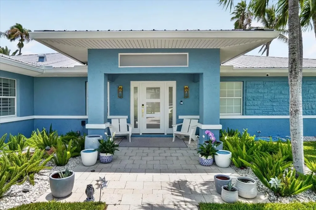 208 N Polk Drive Sarasota FL 34236