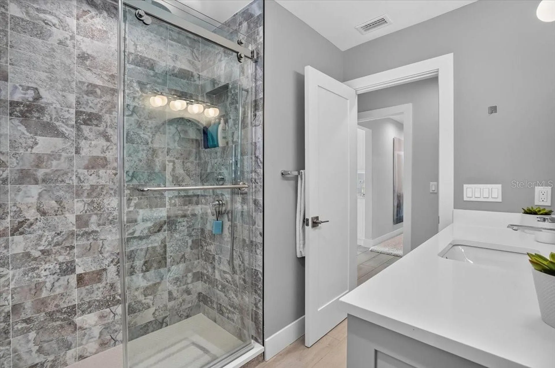 208 N Polk Drive Sarasota FL 34236