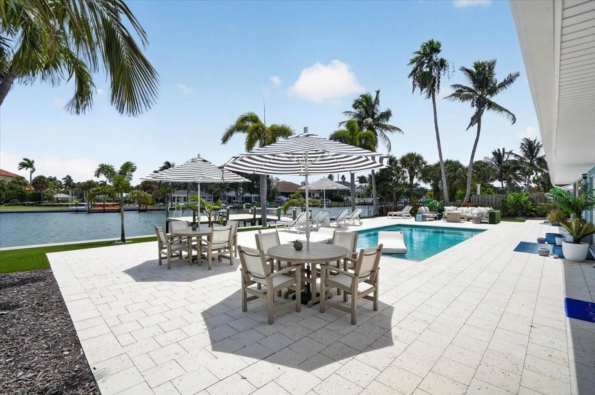 208 N Polk Drive Sarasota FL 34236