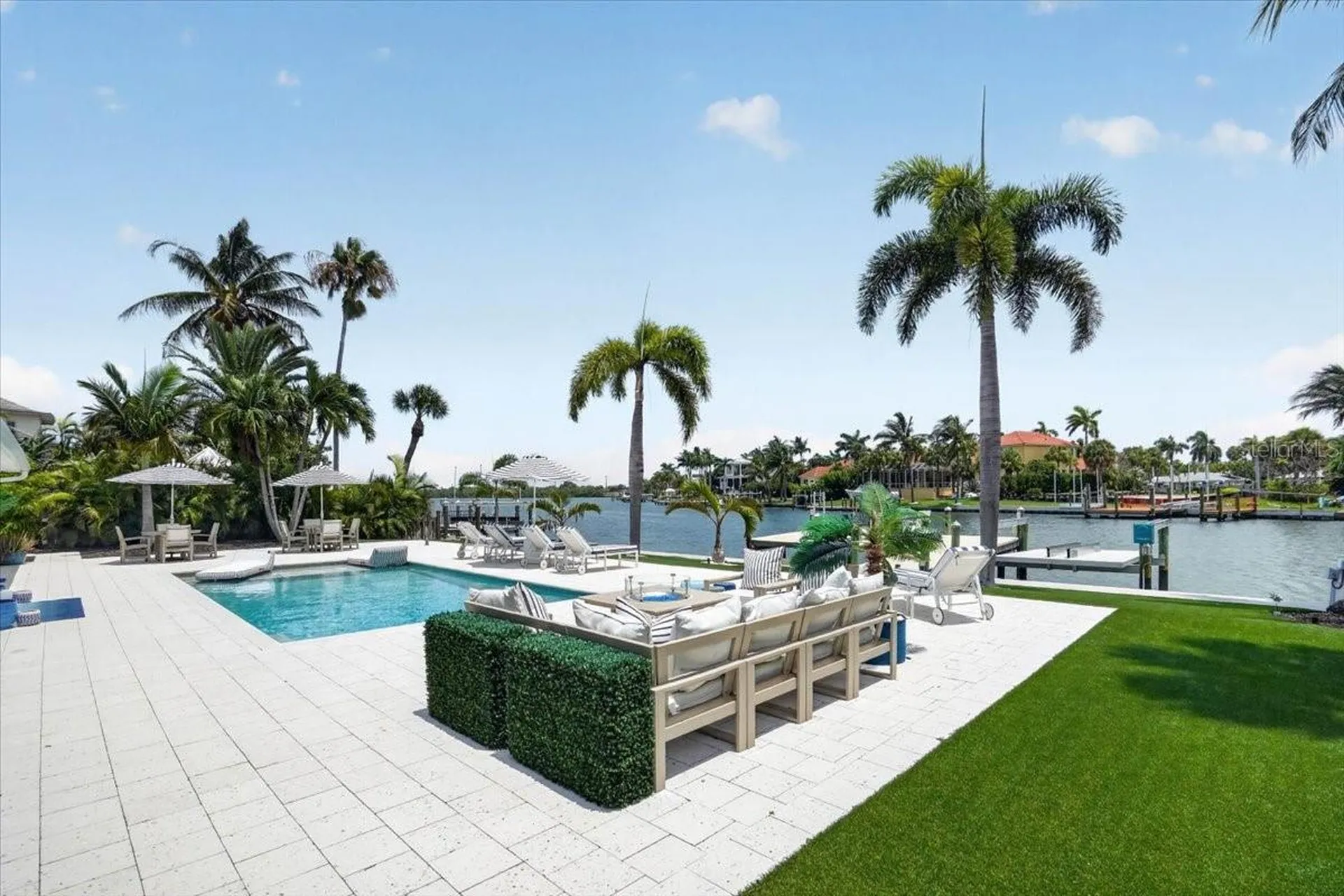 208 N Polk Drive Sarasota FL 34236