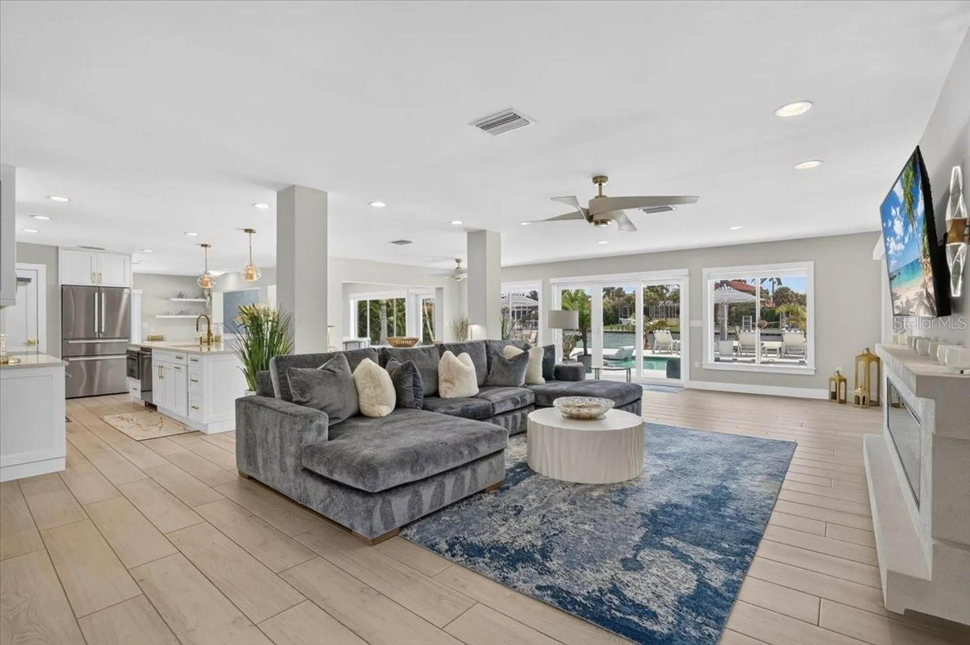 208 N Polk Drive Sarasota FL 34236